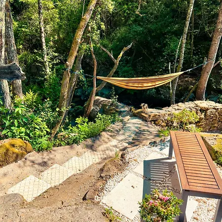 Wylde Roots River House - With Natural River Swimming Pools Ferienhaus